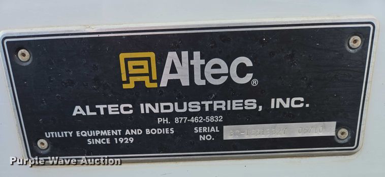 image for item EB1338 Altec DM47TR digger derrick truck bed