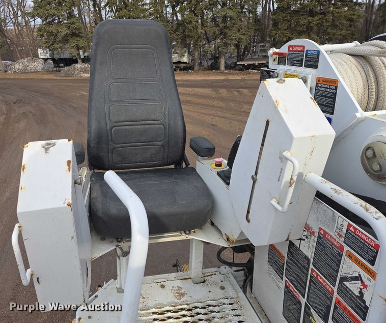 image for item EB1338 Altec DM47TR digger derrick truck bed