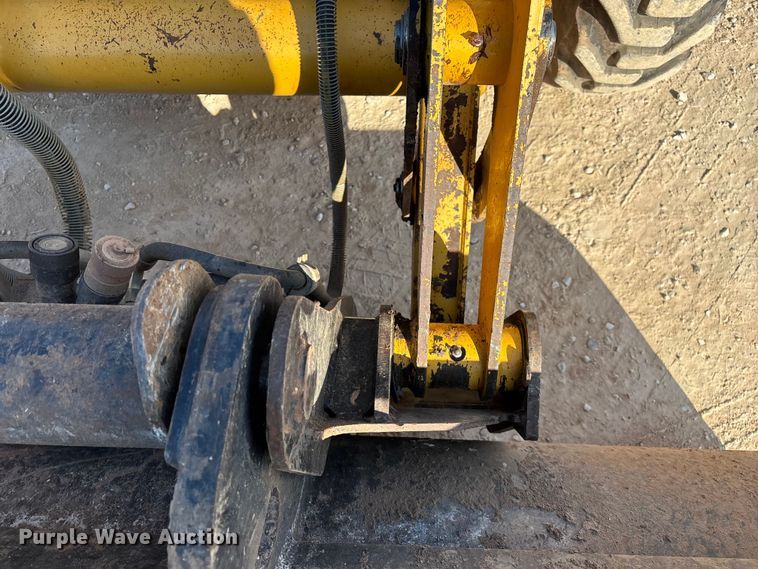 image for item ED2450 2015 Caterpillar 420F2 IT backhoe