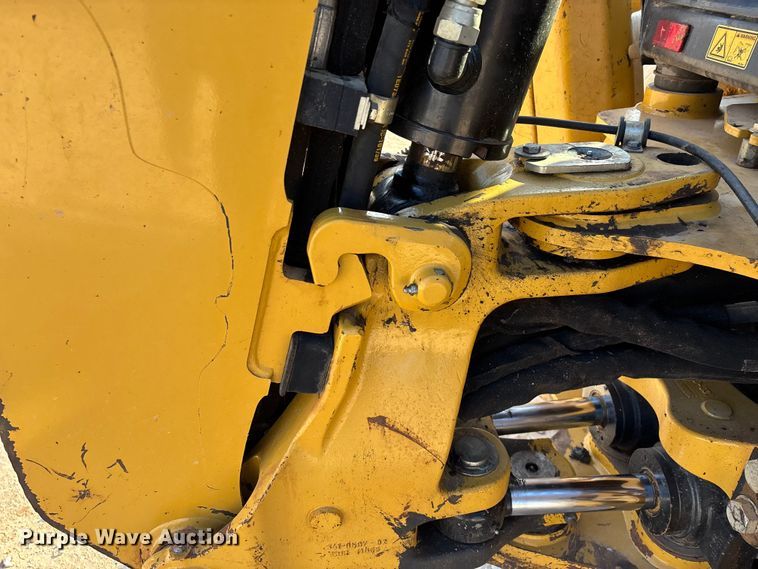 image for item ED2450 2015 Caterpillar 420F2 IT backhoe