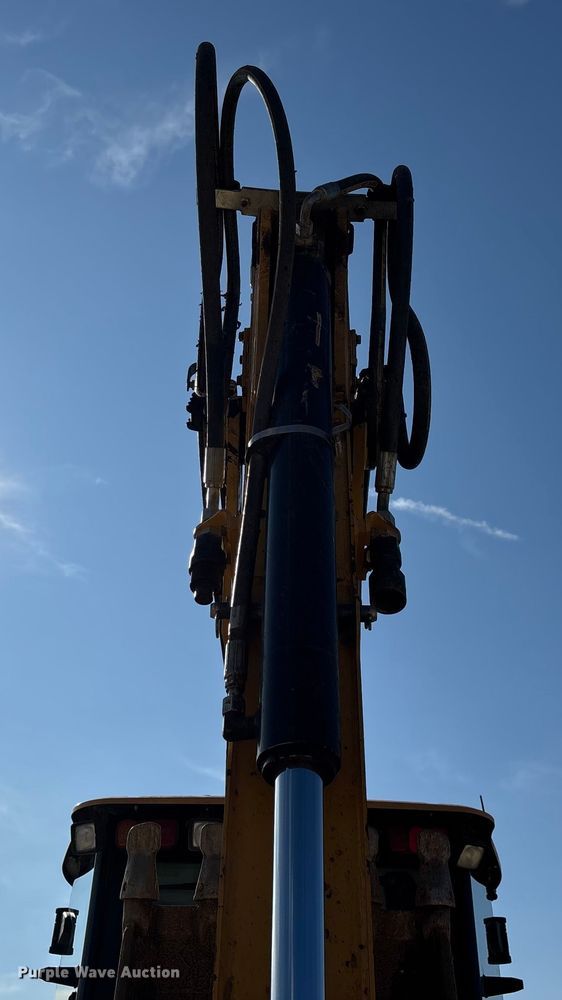 image for item ED2450 2015 Caterpillar 420F2 IT backhoe