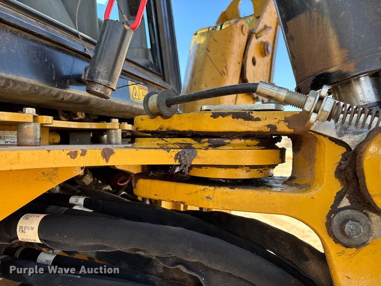 image for item ED2450 2015 Caterpillar 420F2 IT backhoe