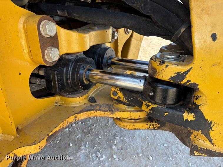 image for item ED2450 2015 Caterpillar 420F2 IT backhoe