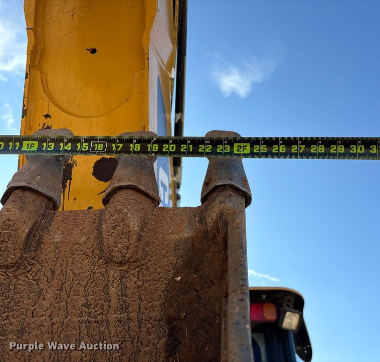 image for item ED2450 2015 Caterpillar 420F2 IT backhoe