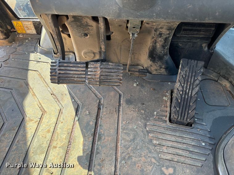 image for item ED2450 2015 Caterpillar 420F2 IT backhoe