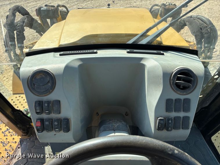 image for item ED2450 2015 Caterpillar 420F2 IT backhoe