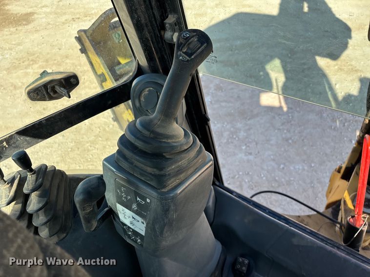 image for item ED2450 2015 Caterpillar 420F2 IT backhoe