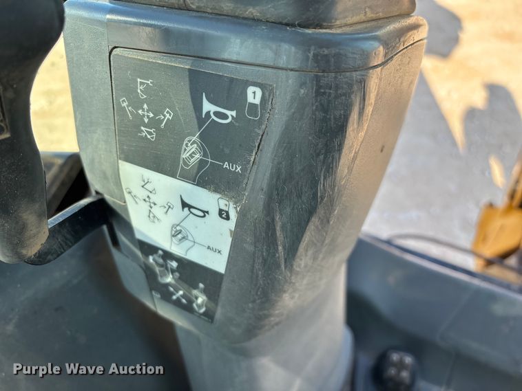 image for item ED2450 2015 Caterpillar 420F2 IT backhoe