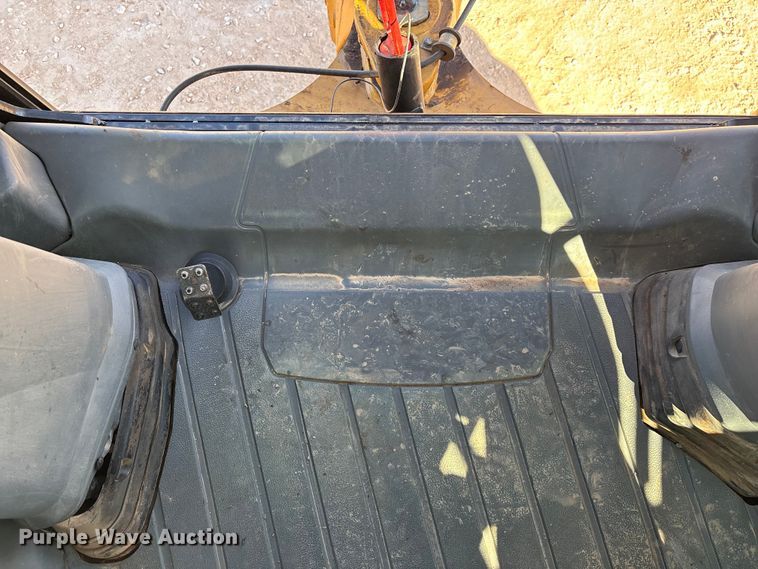 image for item ED2450 2015 Caterpillar 420F2 IT backhoe