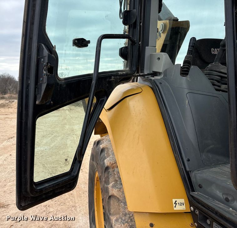 image for item ED2450 2015 Caterpillar 420F2 IT backhoe