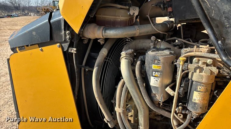 image for item ED2450 2015 Caterpillar 420F2 IT backhoe