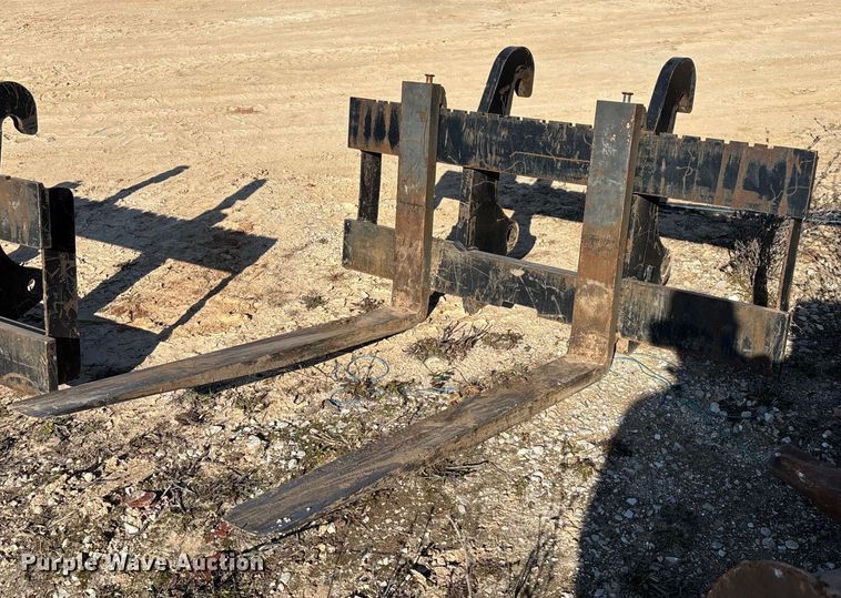 image for item ED2450 2015 Caterpillar 420F2 IT backhoe