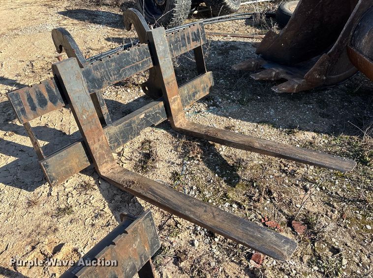 image for item ED2450 2015 Caterpillar 420F2 IT backhoe