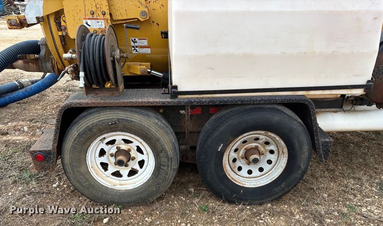 image for item ED2451 2011 Vermeer V500LE-HD vacuum excavator