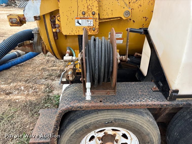 image for item ED2451 2011 Vermeer V500LE-HD vacuum excavator