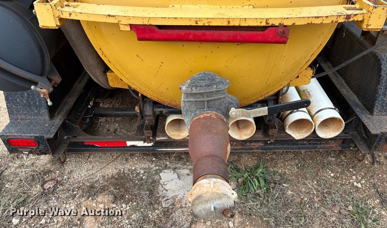 image for item ED2451 2011 Vermeer V500LE-HD vacuum excavator