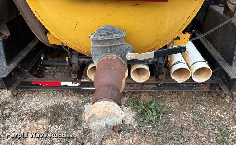 image for item ED2451 2011 Vermeer V500LE-HD vacuum excavator