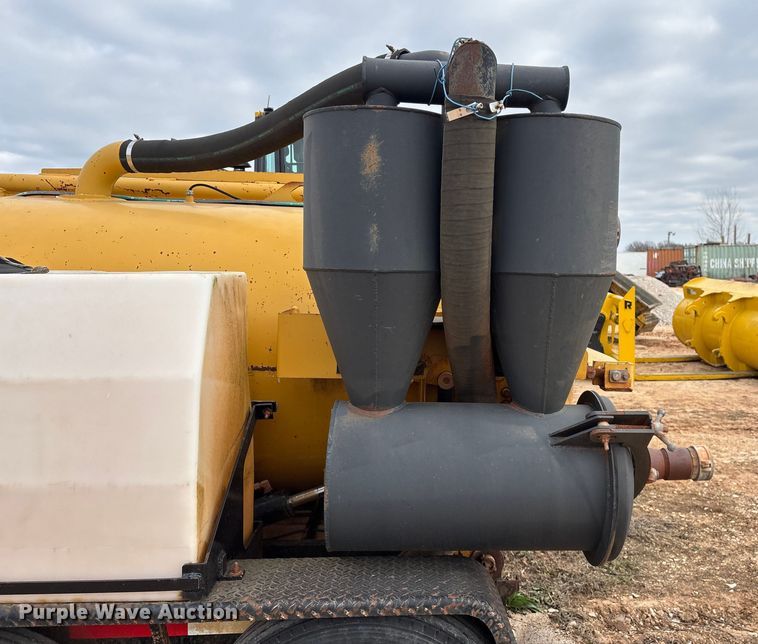 image for item ED2451 2011 Vermeer V500LE-HD vacuum excavator