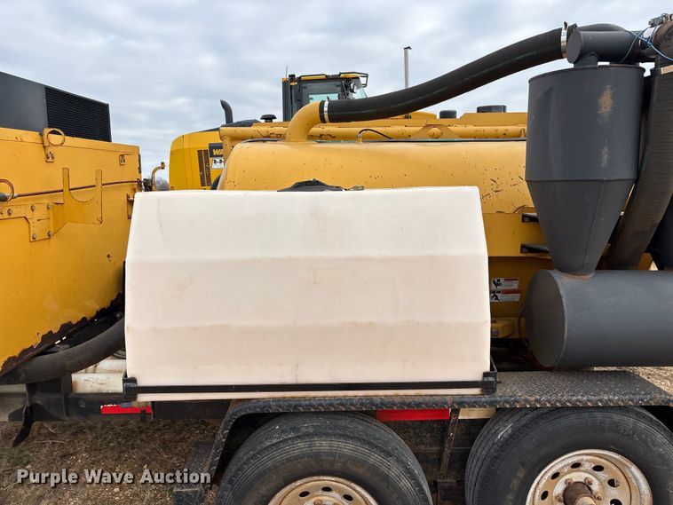 image for item ED2451 2011 Vermeer V500LE-HD vacuum excavator