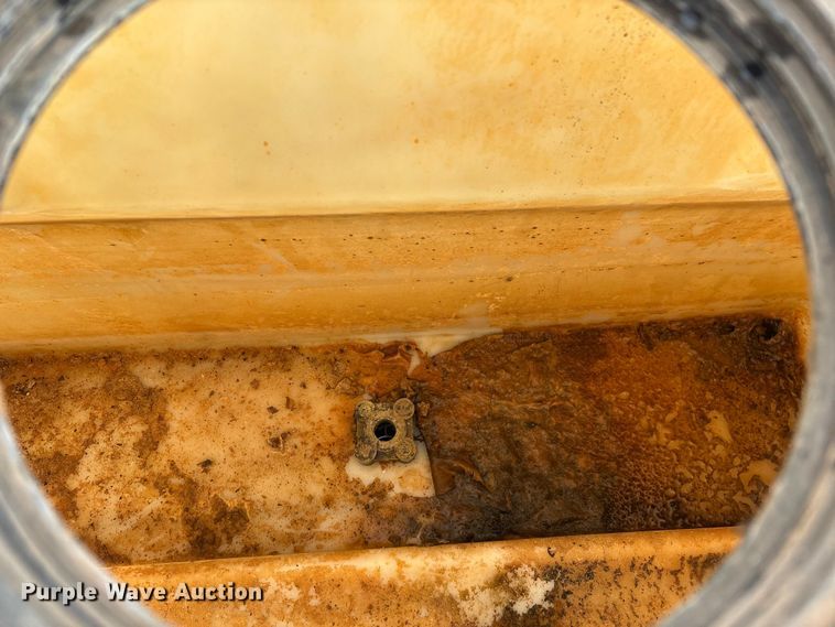 image for item ED2451 2011 Vermeer V500LE-HD vacuum excavator