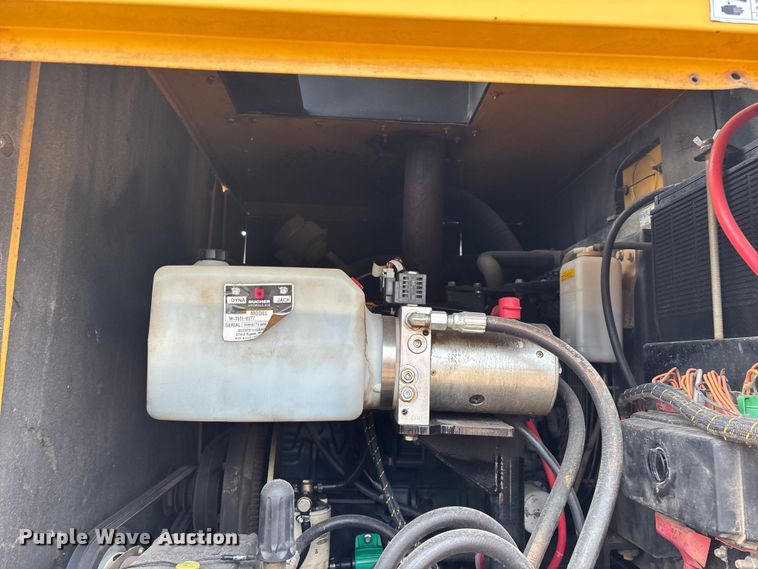 image for item ED2451 2011 Vermeer V500LE-HD vacuum excavator