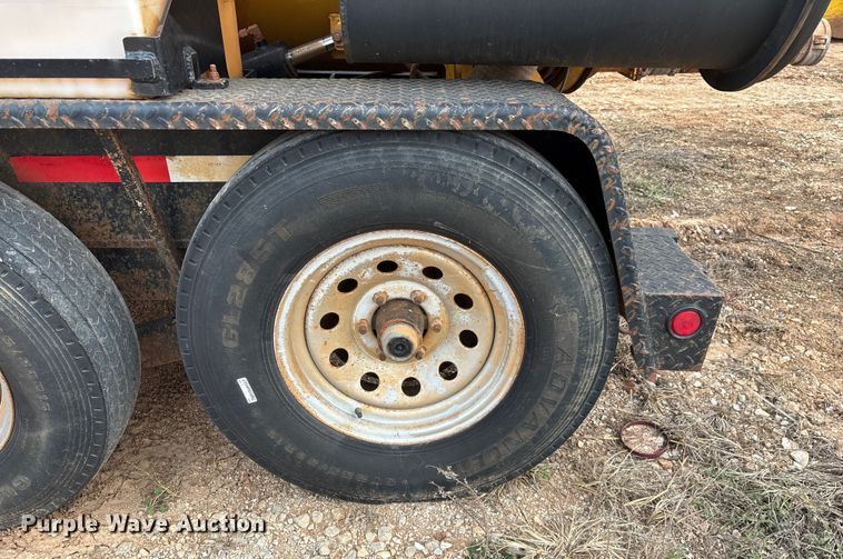 image for item ED2451 2011 Vermeer V500LE-HD vacuum excavator