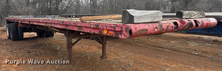 image for item EE0088 1980 Nabors flatbed trailer