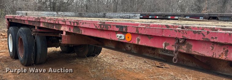 image for item EE0088 1980 Nabors flatbed trailer