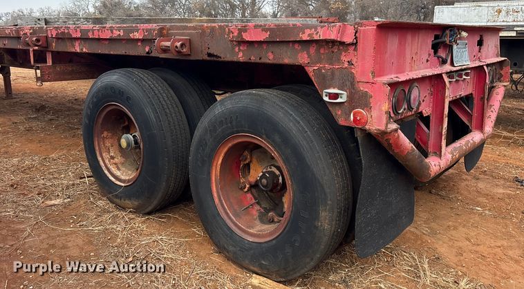 image for item EE0088 1980 Nabors flatbed trailer