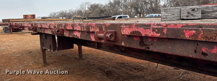 image for item EE0088 1980 Nabors flatbed trailer