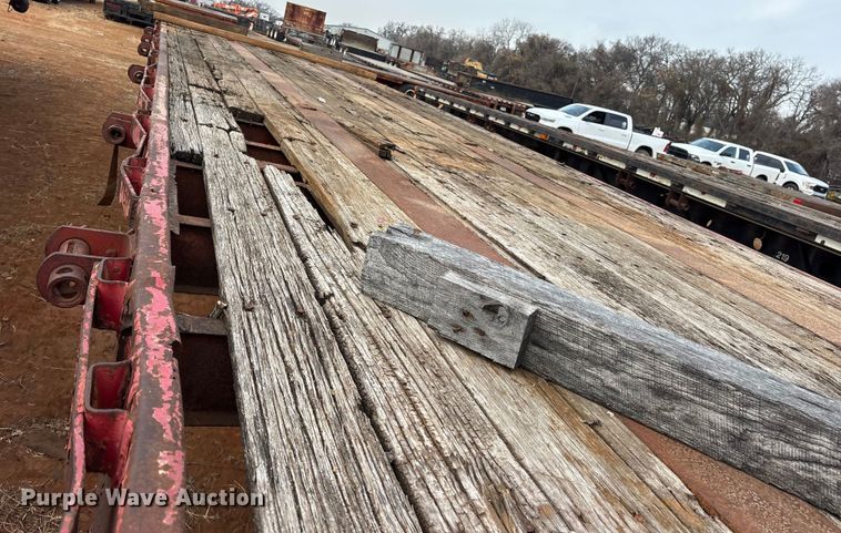 image for item EE0088 1980 Nabors flatbed trailer