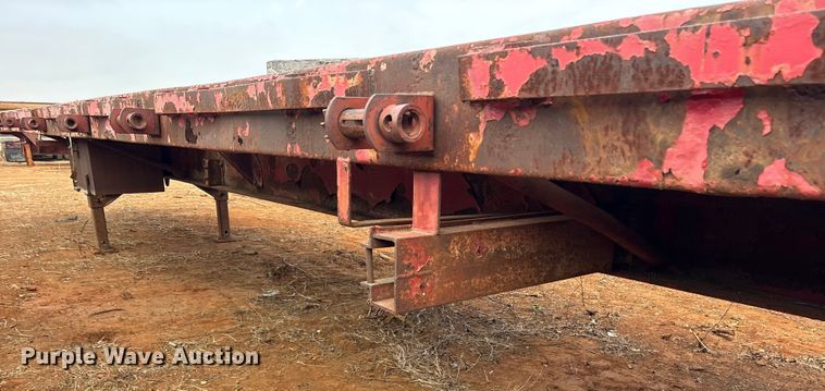 image for item EE0088 1980 Nabors flatbed trailer