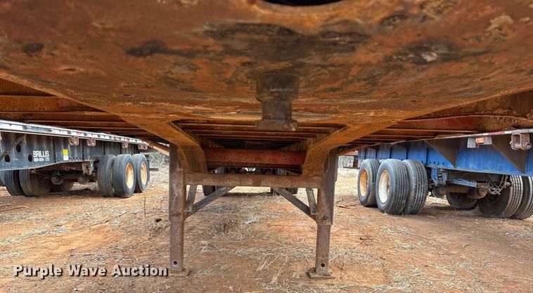 image for item EE0088 1980 Nabors flatbed trailer