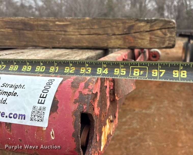 image for item EE0088 1980 Nabors flatbed trailer