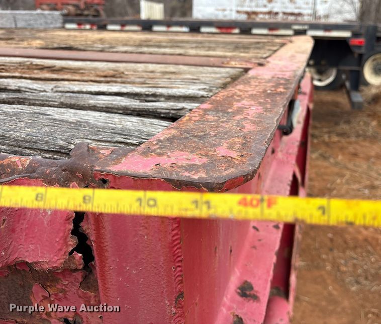 image for item EE0088 1980 Nabors flatbed trailer