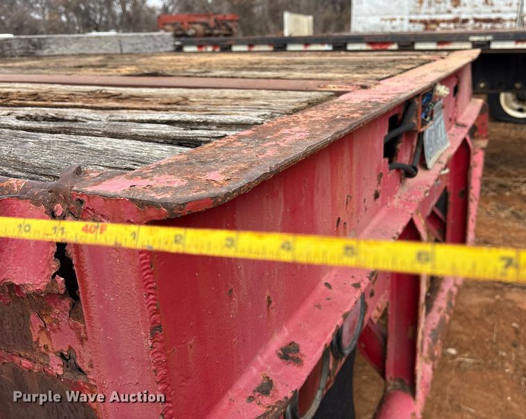 image for item EE0088 1980 Nabors flatbed trailer