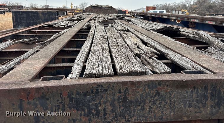 image for item EE0090 1977 Hyster HDF-50C-T1 flatbed trailer