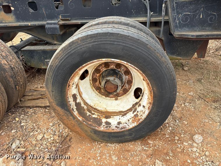 image for item EE0095 1984 Siebert lowboy equipment trailer