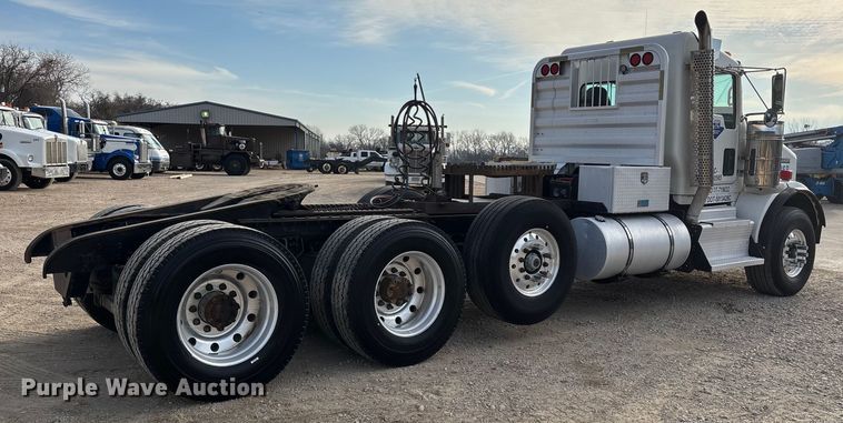 image for item EE1388 2013 Kenworth T800 