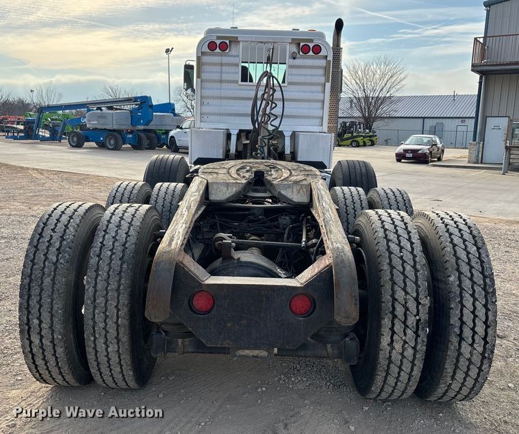 image for item EE1388 2013 Kenworth T800 