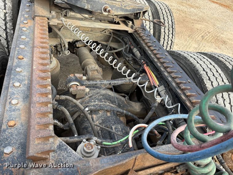 image for item EE1388 2013 Kenworth T800 