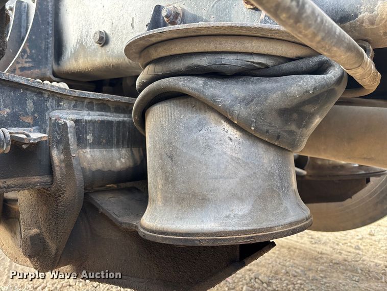 image for item EE1388 2013 Kenworth T800 