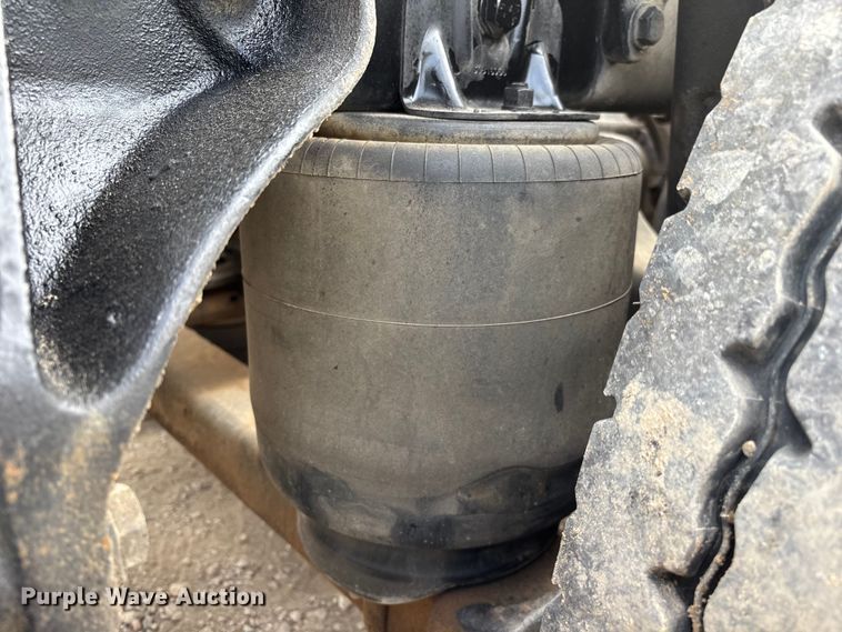 image for item EE1388 2013 Kenworth T800 