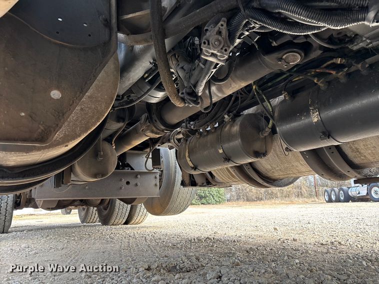 image for item EE1388 2013 Kenworth T800 