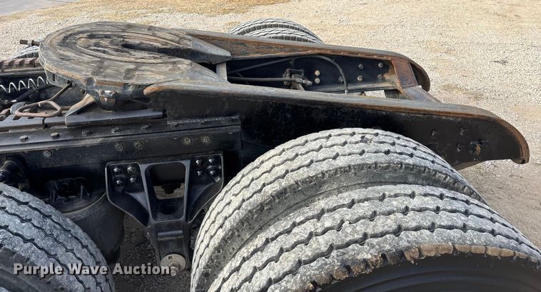 image for item EE1388 2013 Kenworth T800 