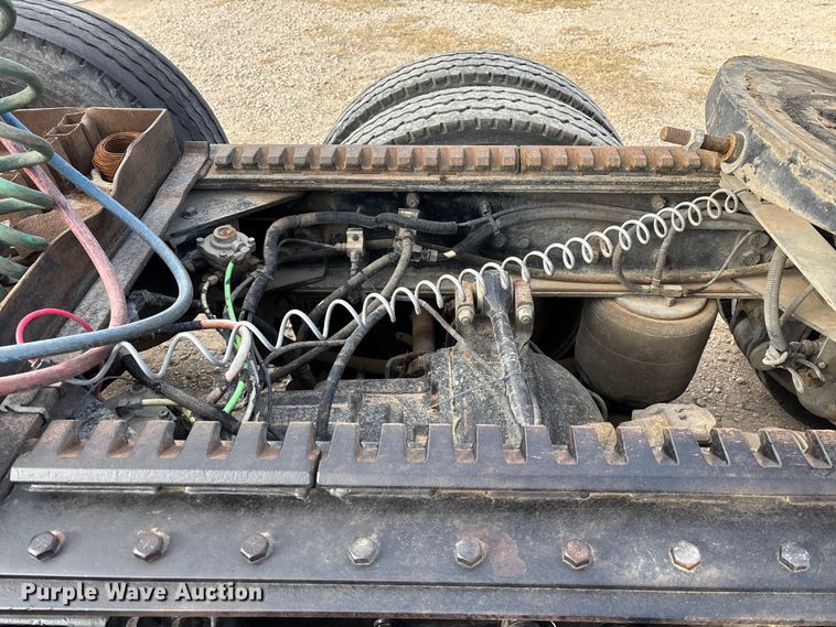 image for item EE1388 2013 Kenworth T800 