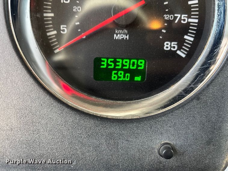 image for item EE1388 2013 Kenworth T800 