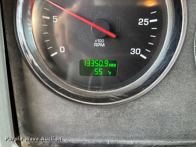 image for item EE1388 2013 Kenworth T800 