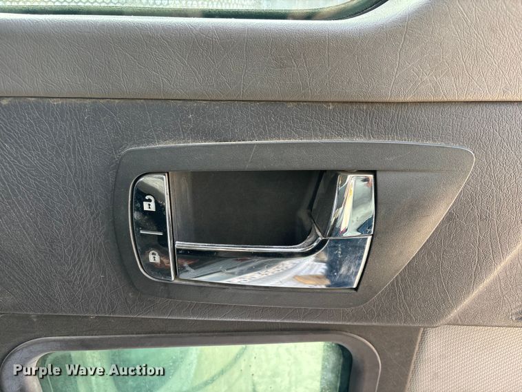 image for item EE1388 2013 Kenworth T800 