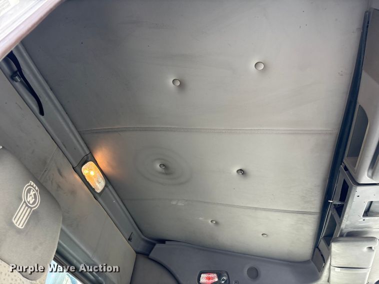 image for item EE1388 2013 Kenworth T800 